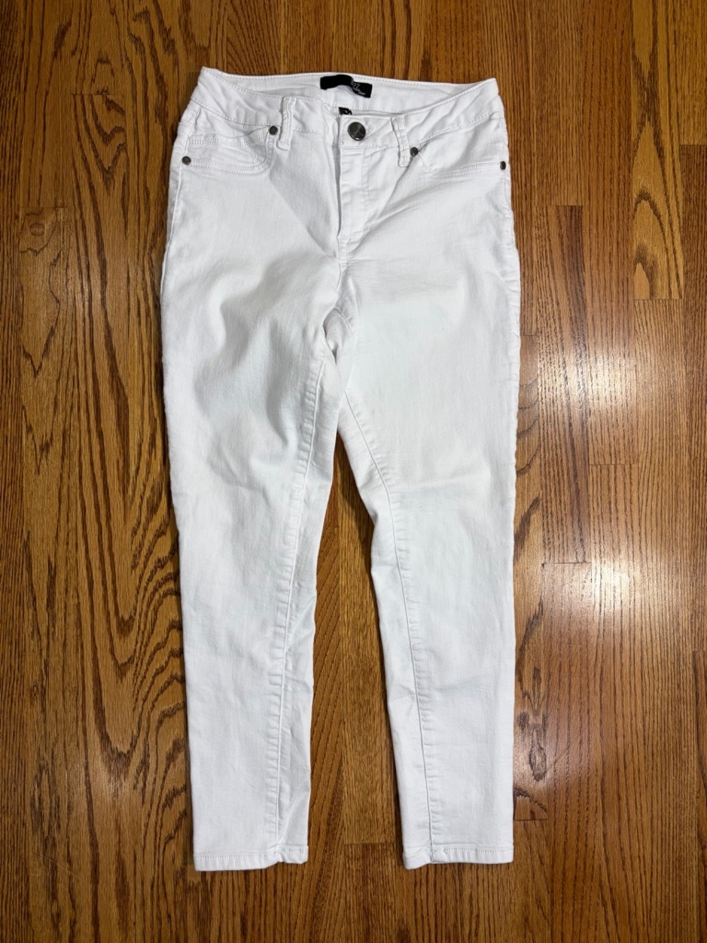 1822 Denim White Mid-Rise Skinny Jeans